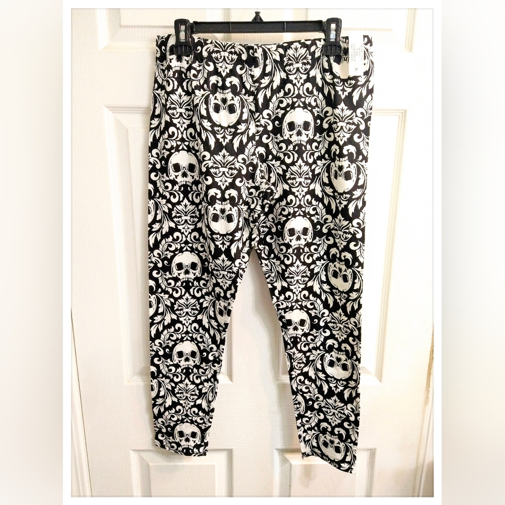 No Boundaries ☠️ Skull ☠️ Ankle Leggings - Junior XL (15-17) *NWT*